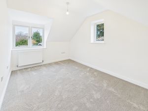 Bedroom- click for photo gallery